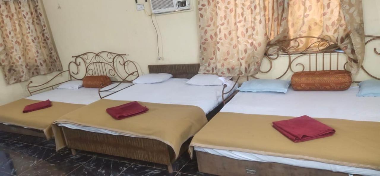 Hilltone Veg Non Veg Matheran Hotel Eksteriør billede